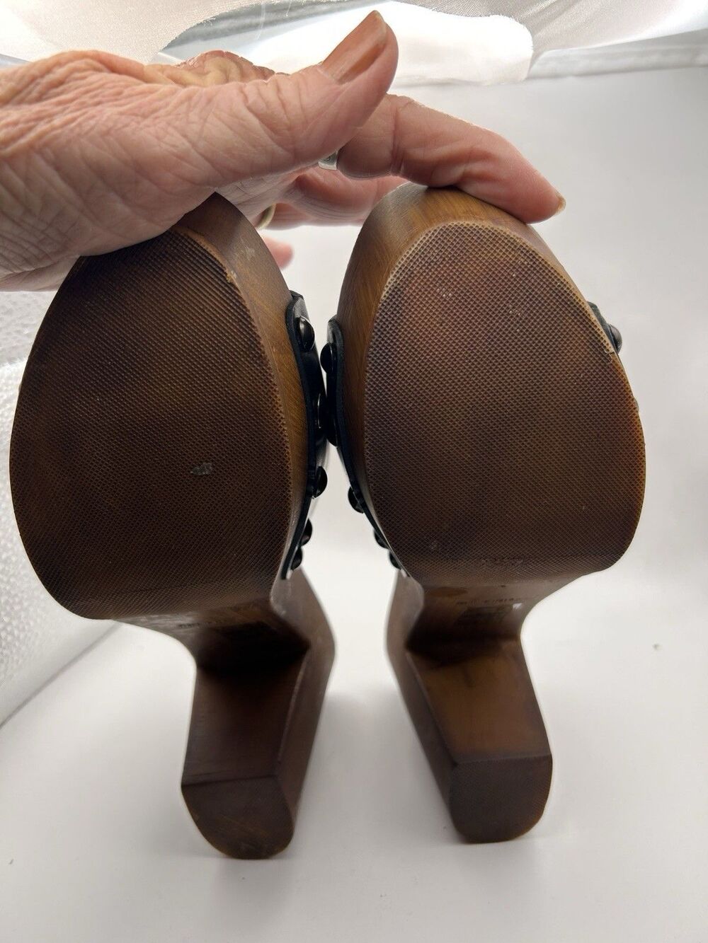Ariat Black Leather Wood-Platform Clog Heels - Picture 5 of 6